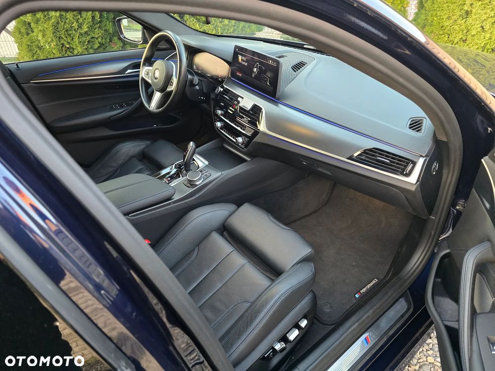 BMW Seria 5 520d Efficient Dynamics M Sport sport - 11