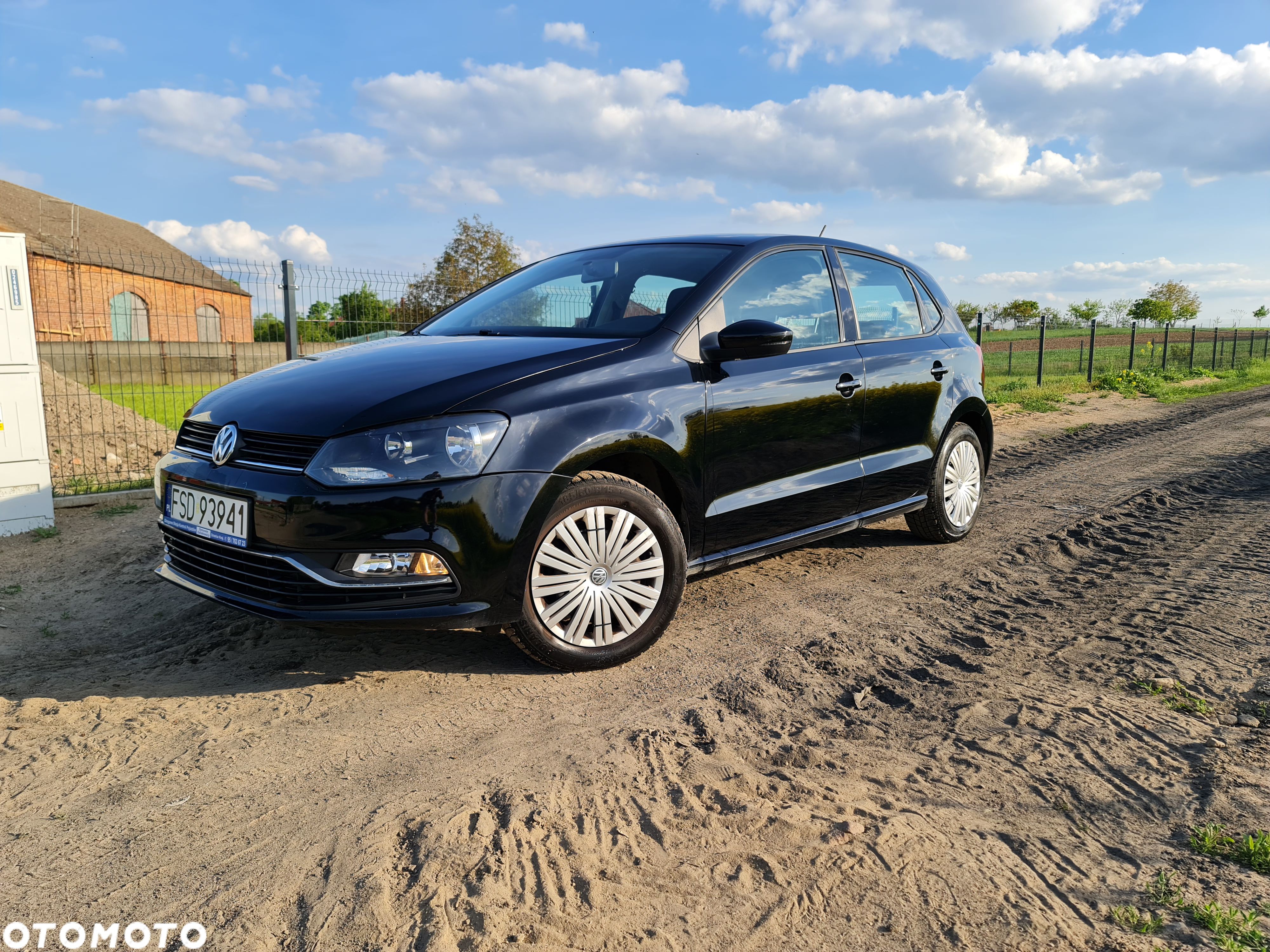 Volkswagen Polo - 1