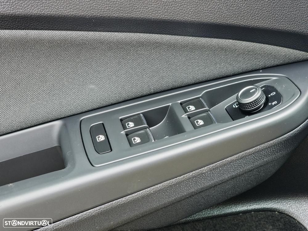 VW Golf Variant 2.0 TDi Conceptline - 12