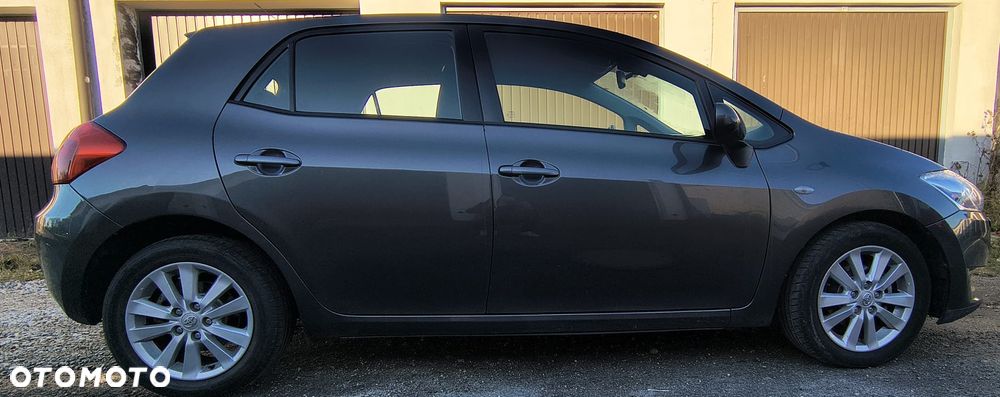 Toyota Auris 1.6 VVT-i Executive - 6