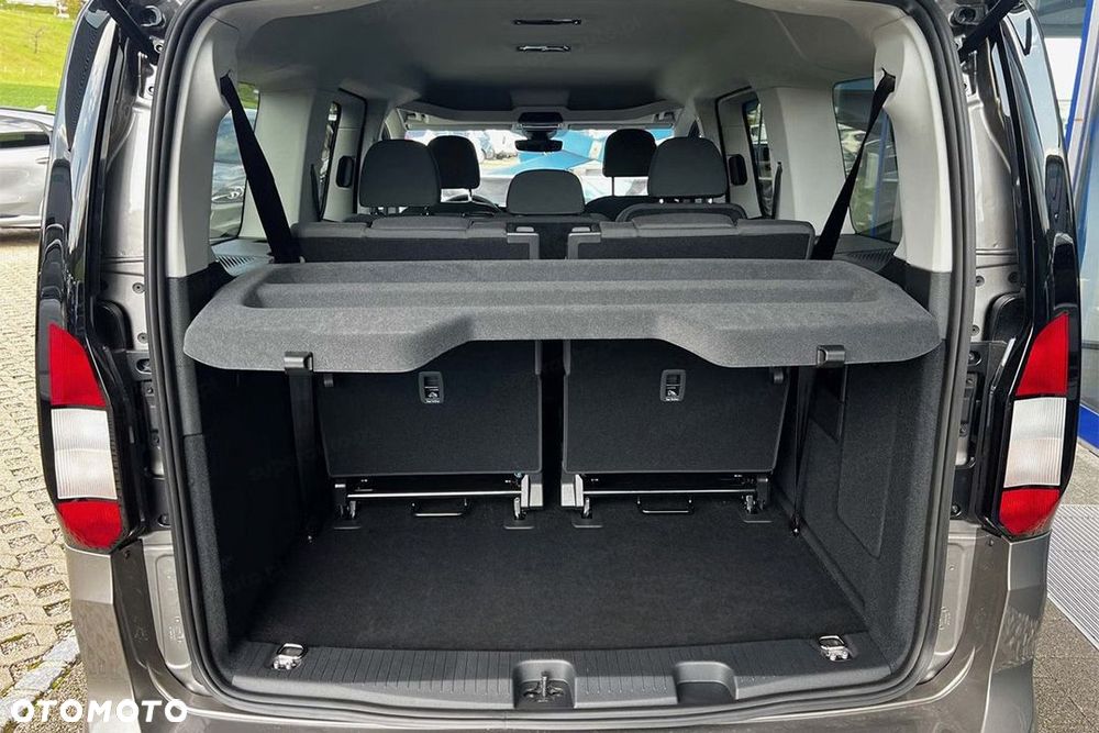 Ford Tourneo Connect - 13