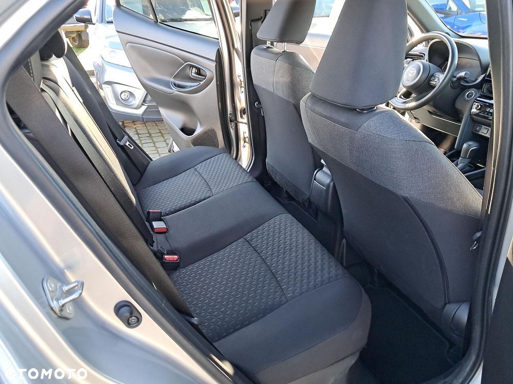 Toyota Yaris Cross Hybrid 1.5 Style - 17