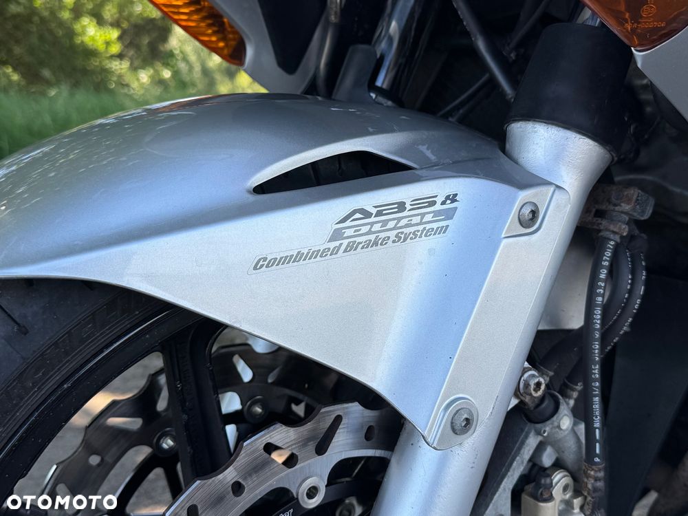 Honda VFR - 17