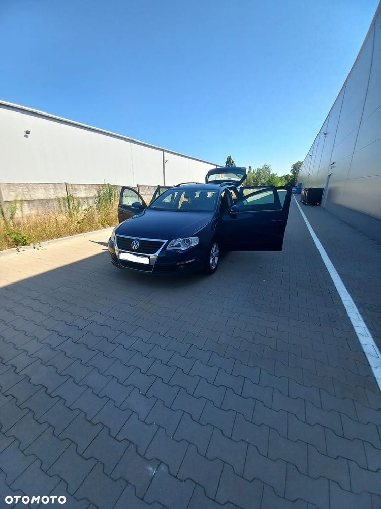 Volkswagen Passat - 27
