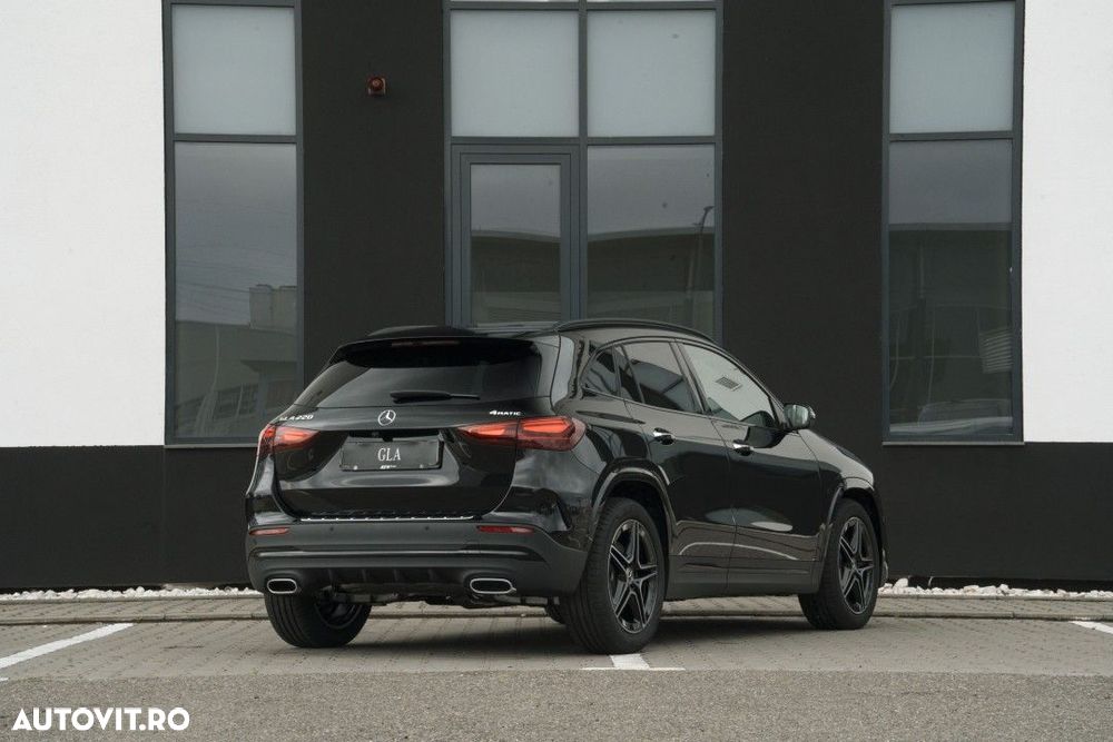 Mercedes-Benz GLA - 26