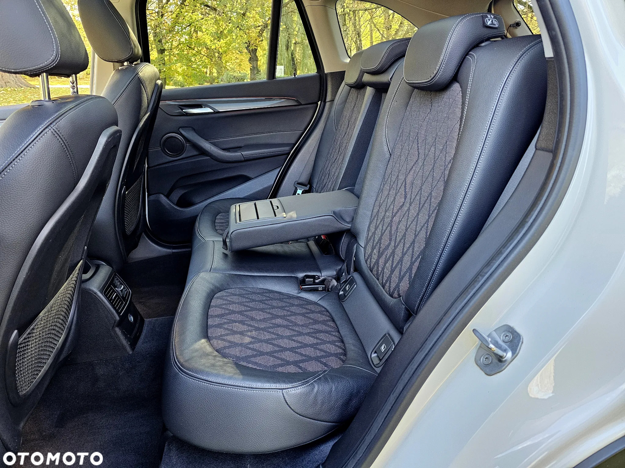 BMW X1 sDrive18d xLine - 8