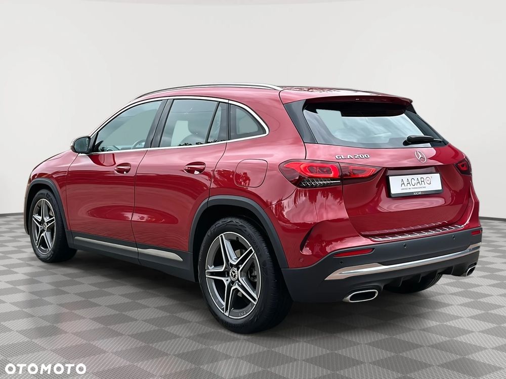 Mercedes-Benz GLA 200 AMG Line - 2