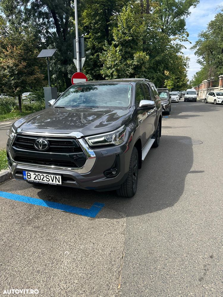 Toyota Hilux - 1