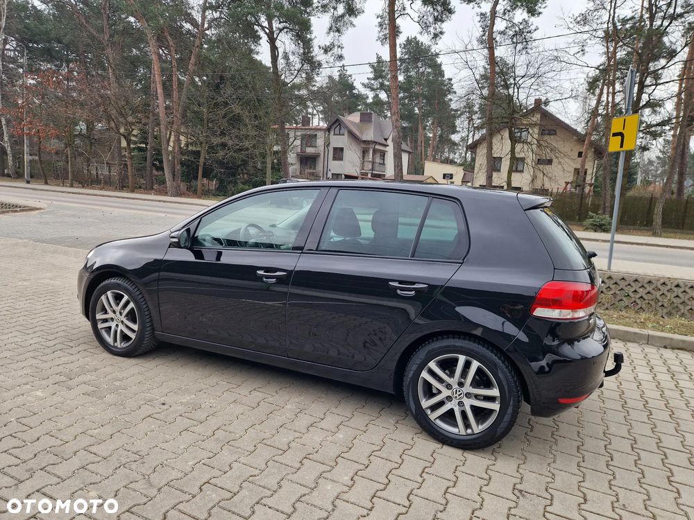 Volkswagen Golf - 6