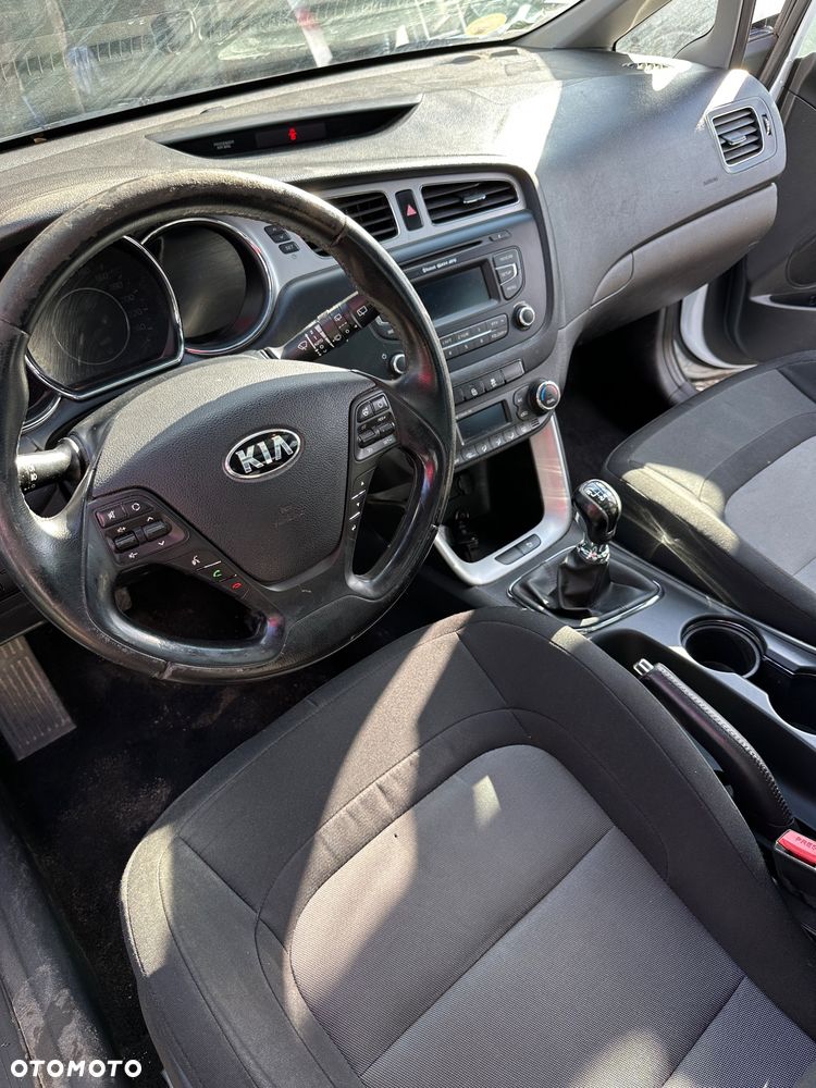 Kia Ceed - 9