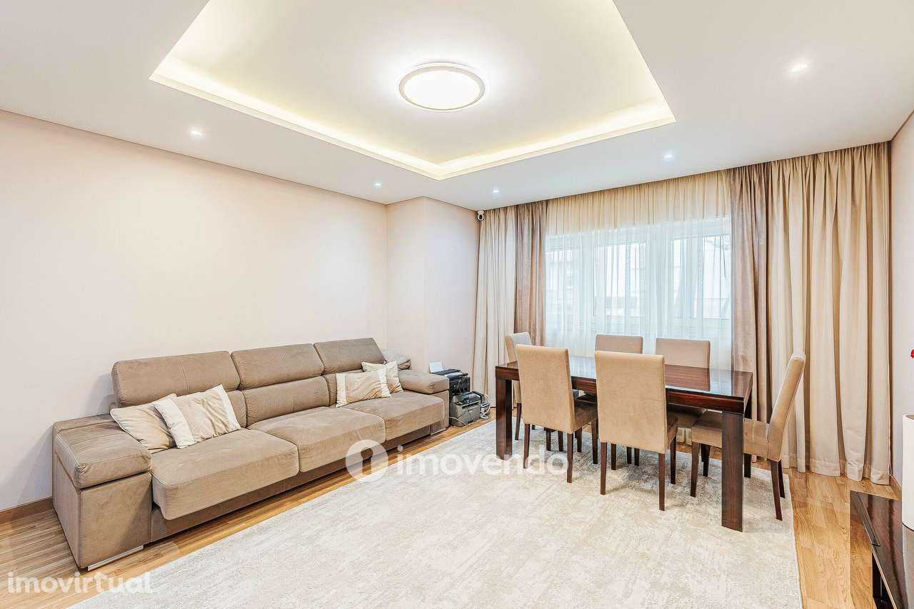 Apartamento T2 remodelado, com cozinha semi-equipada, em Cascais - Grande imagem: 3/38