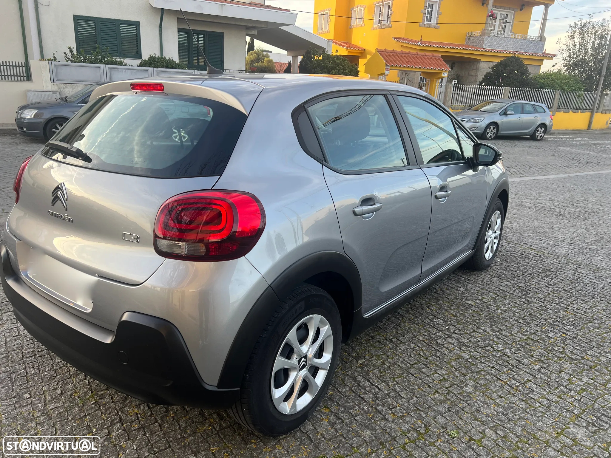 Citroën C3 Pure Tech S&S Feel - 3