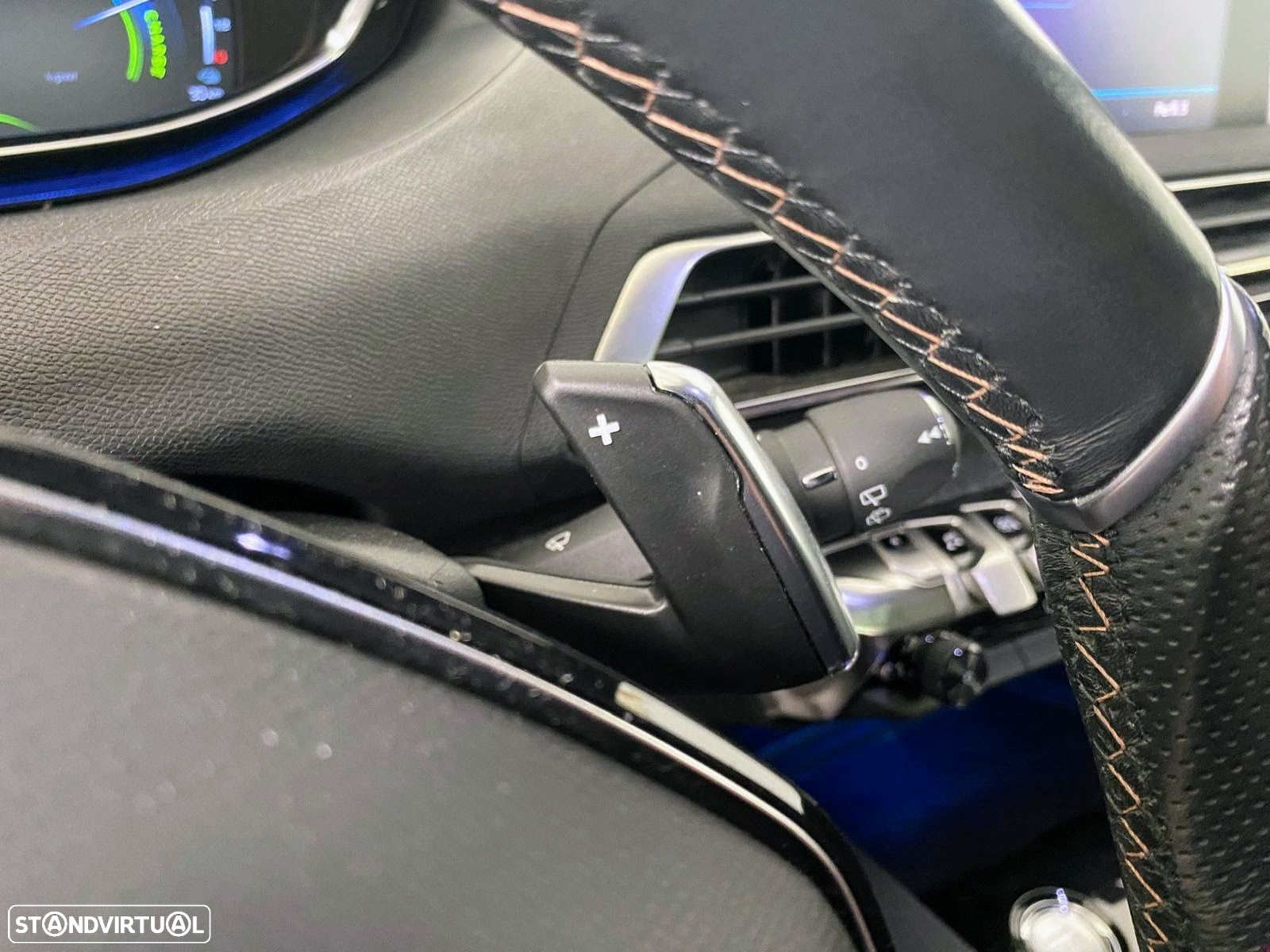 Peugeot 3008 1.6 Hybrid GT Line e-EAT8 - 25