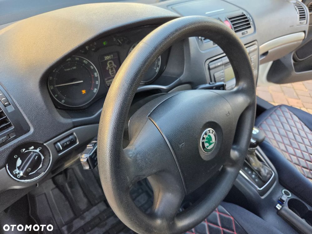 Skoda Octavia 1.9 TDI Ambiente DSG - 9