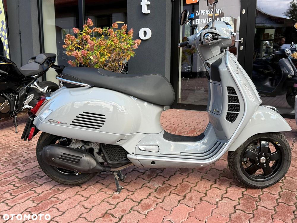Vespa GTS - 2