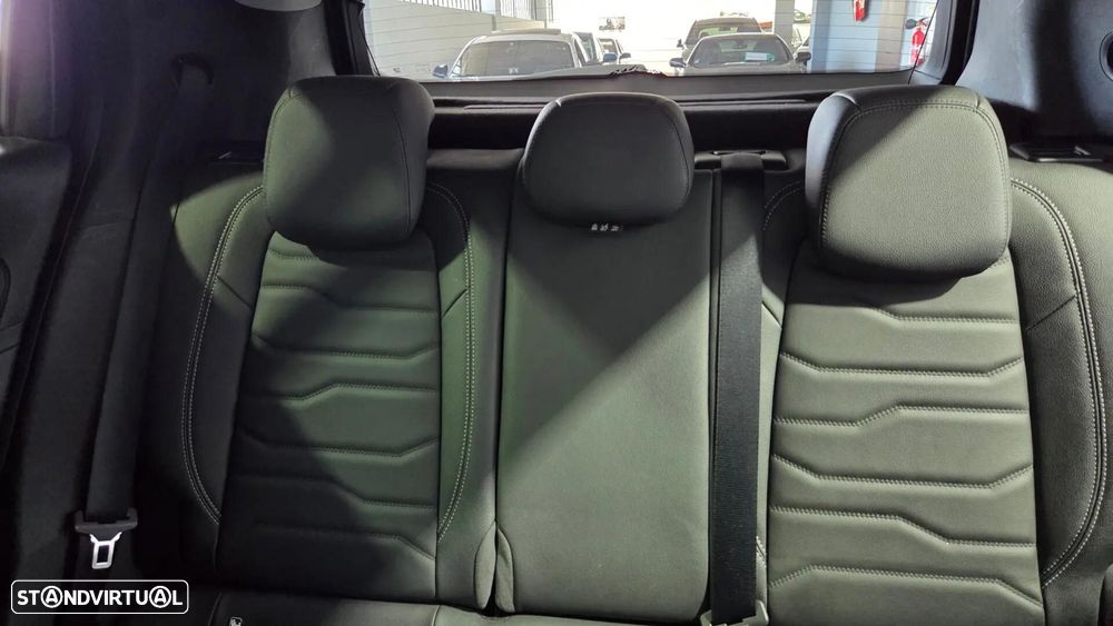 Jeep Avenger 1.2 e-Hybrid Summit DCT - 22