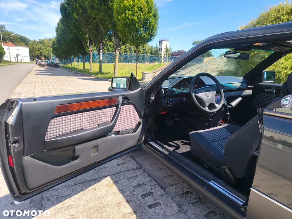 Mercedes-Benz Klasa E - 19