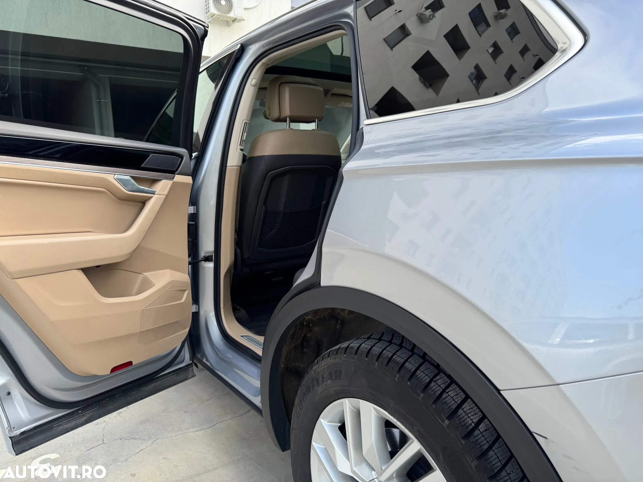 Volkswagen Touareg V6 TDI Atmosphere - 14
