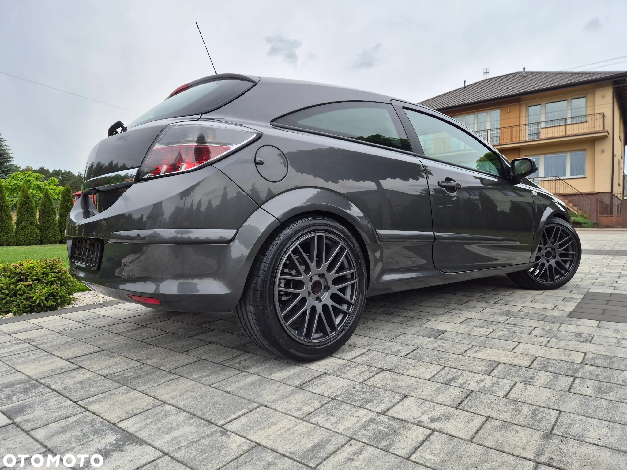 Opel Astra GTC 1.6 - 17