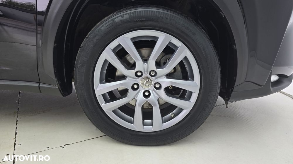 Lexus Seria NX - 23