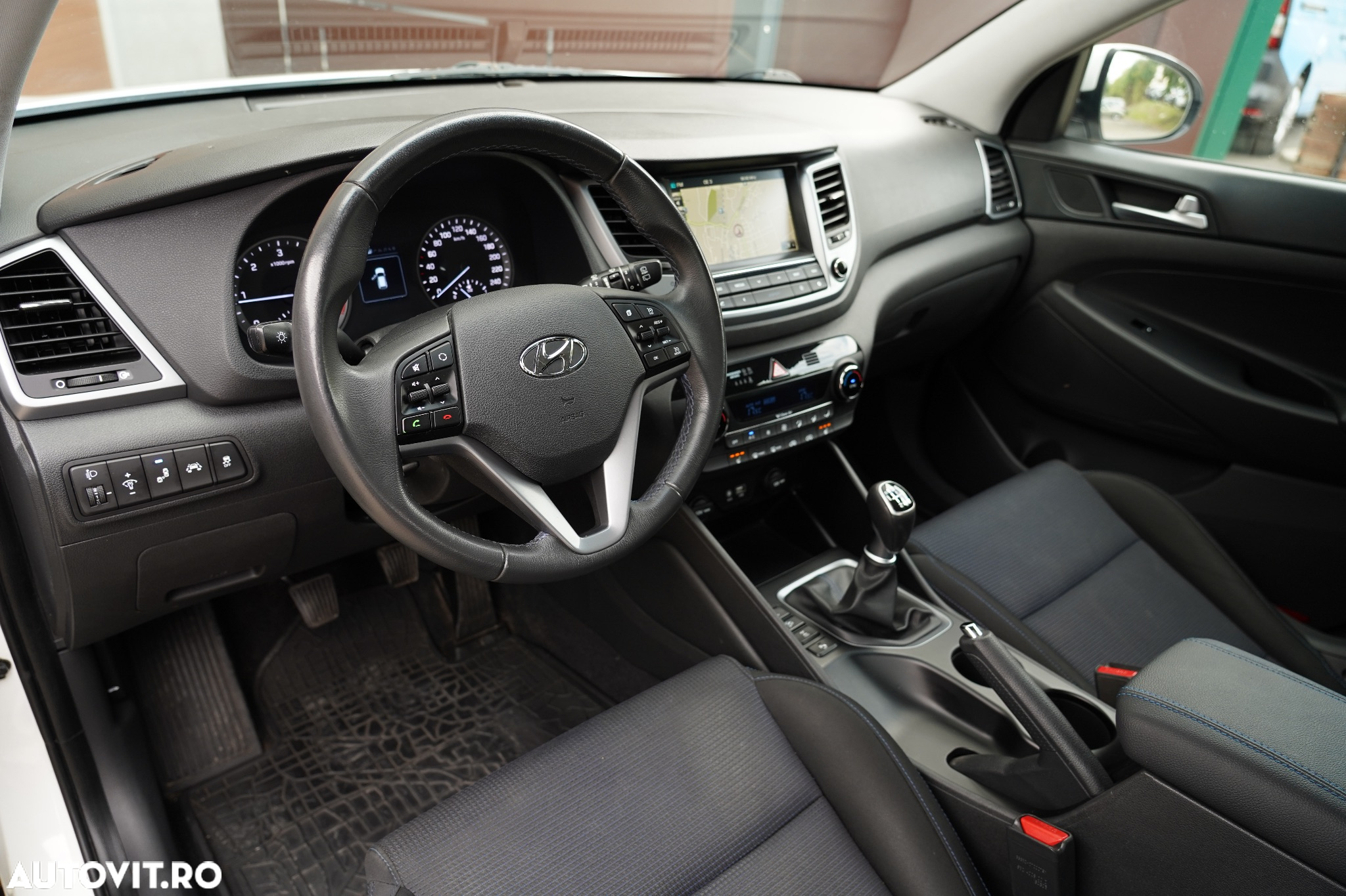 Hyundai Tucson 2.0 CRDI 4WD Style - 16