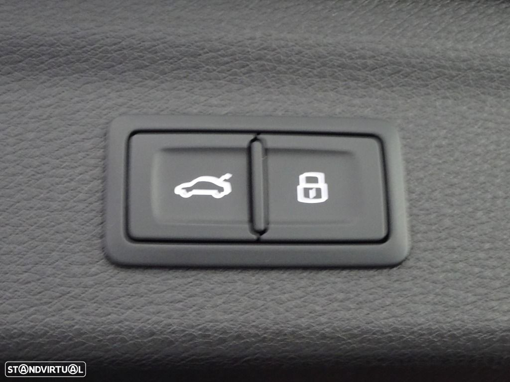 Audi Q3 45 TFSIe S line S tronic - 25