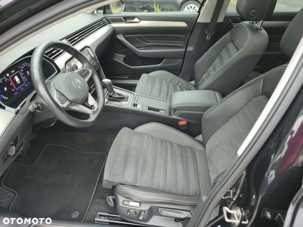 Volkswagen Passat 2.0 TDI SCR Elegance DSG - 15