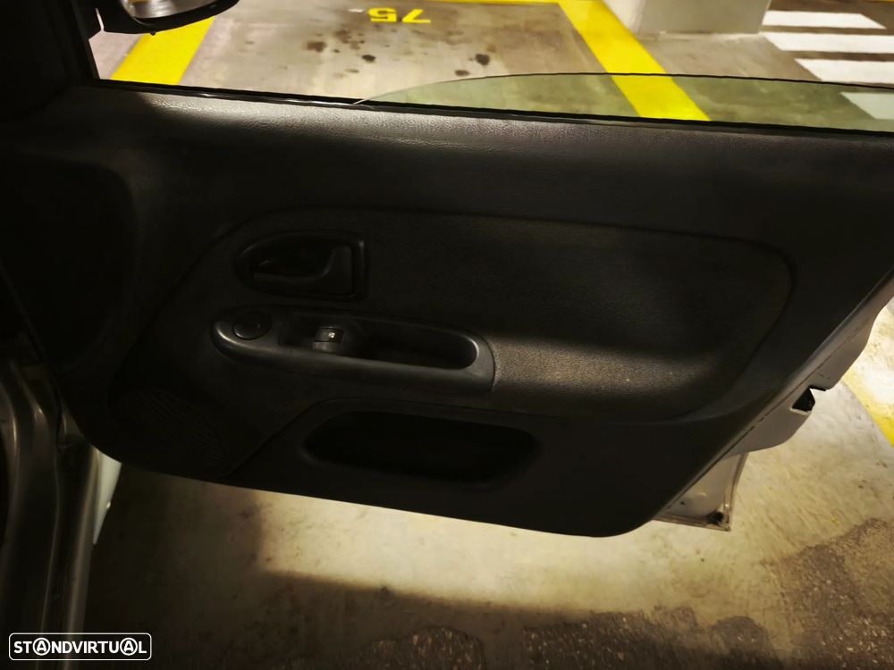 Renault Clio 1.2 Confort Authentique - 14