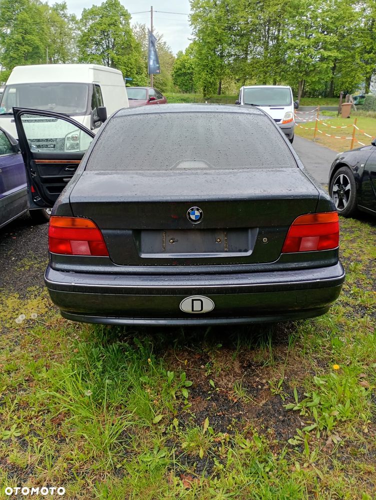 BMW Seria 5 523i - 7