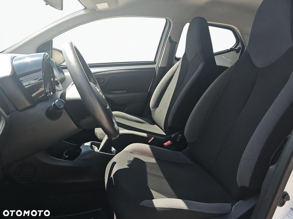 Toyota Aygo - 16