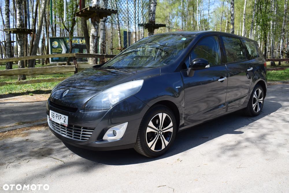 Renault Grand Scenic 2.0 16V 140 CVT Bose Edition - 9