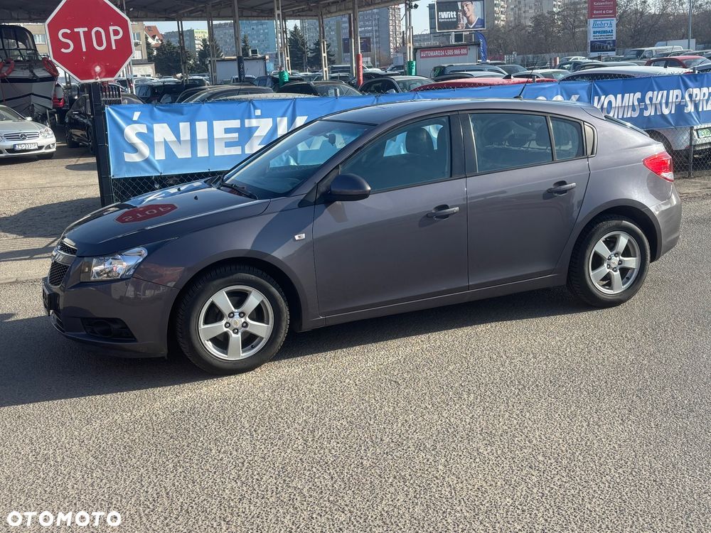 Chevrolet Cruze 1.6 LT - 14
