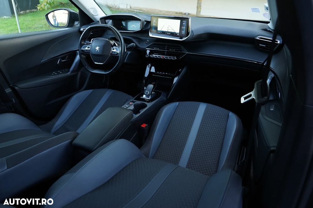 Peugeot 2008 PureTech 130 EAT8 Allure - 10