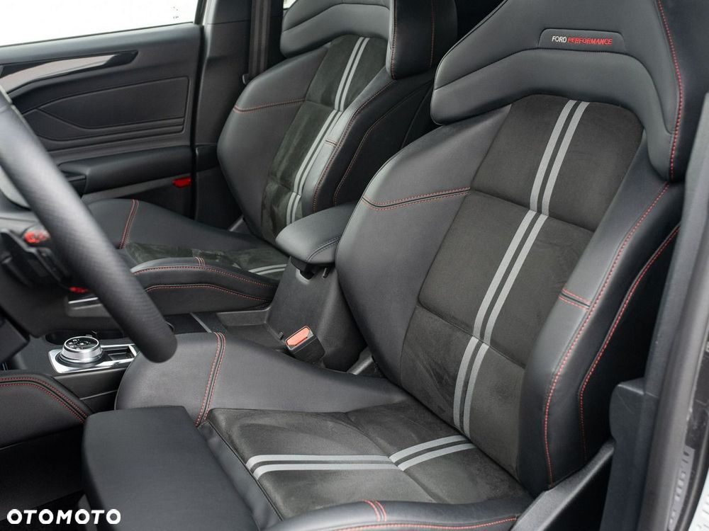 Ford Focus - 12