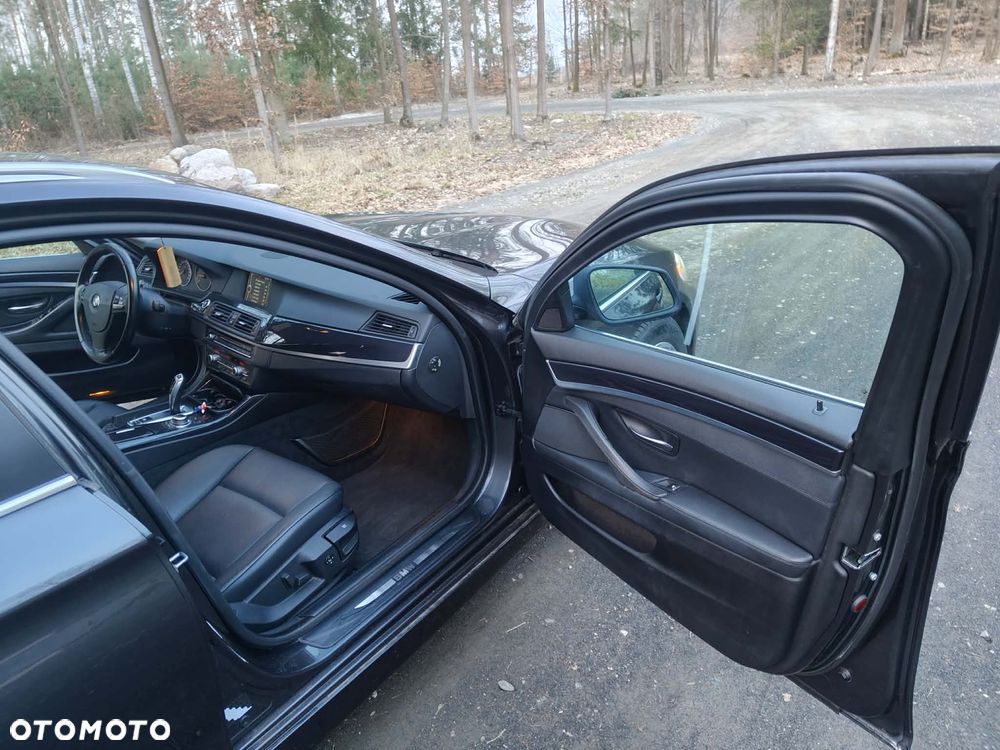 BMW Seria 5 520d - 11