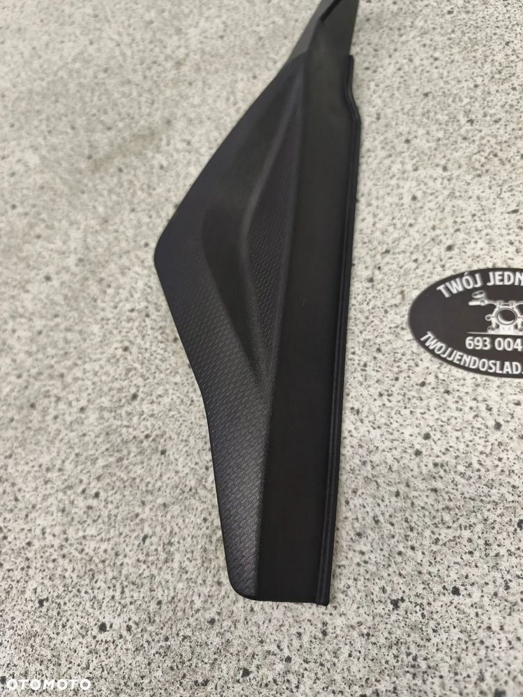 Pług, płoza, owiewka, osłona Suzuki GSR 750 GSR750 - 12