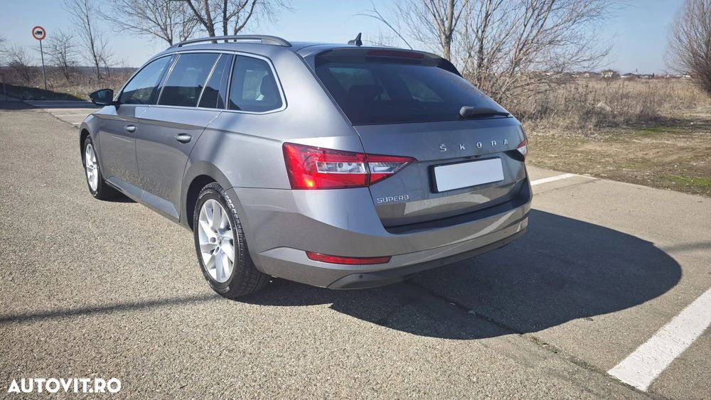 Skoda Superb 2.0 TDI DSG Ambition - 4