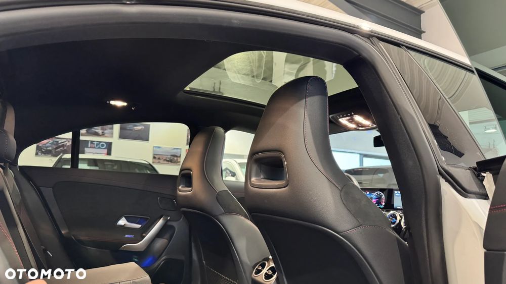 Mercedes-Benz CLA 200 AMG Line 7G-DCT - 34