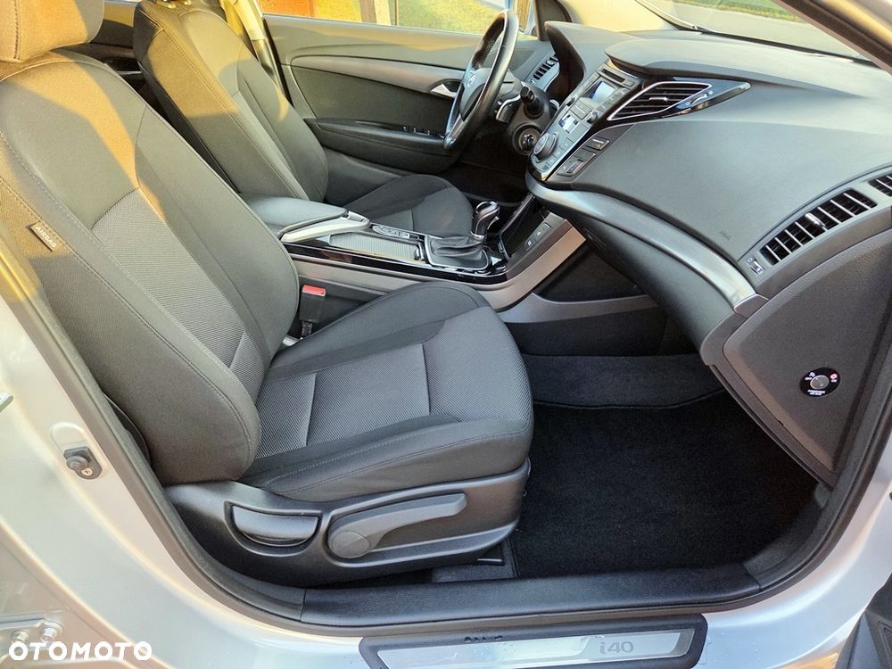 Hyundai i40 Kombi blue 1.7 CRDi DCT Premium - 37