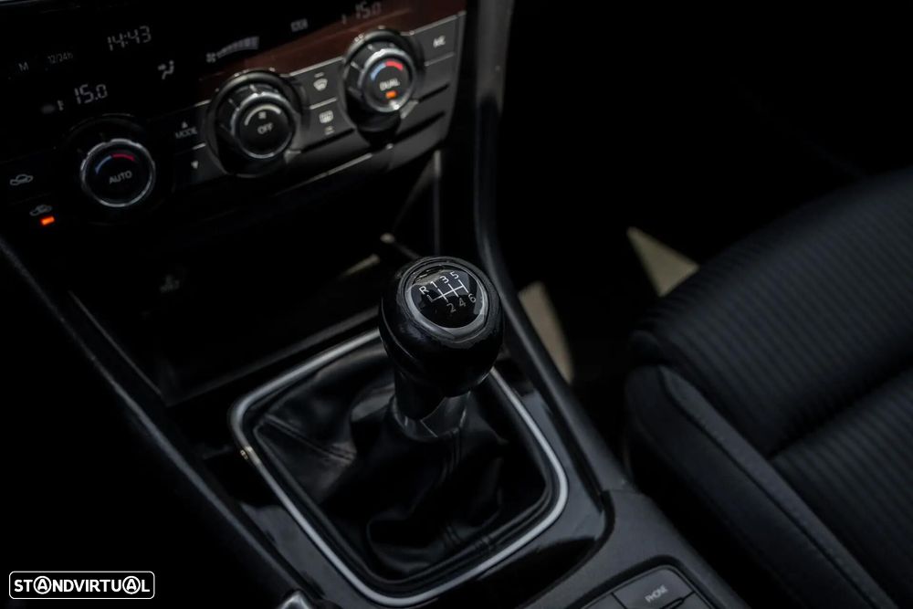 Mazda 6 2.2 SKY-D Excellence Navi - 16