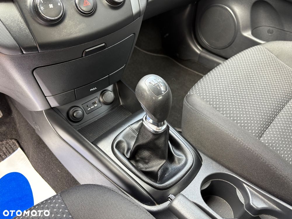 Hyundai i30 1.4 Classic + - 17