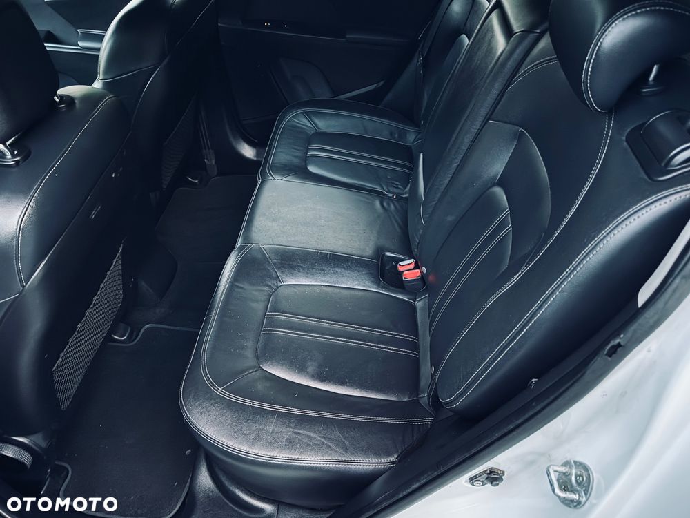 Kia Sportage ver-1-7-crdi-business-line-2wd - 13