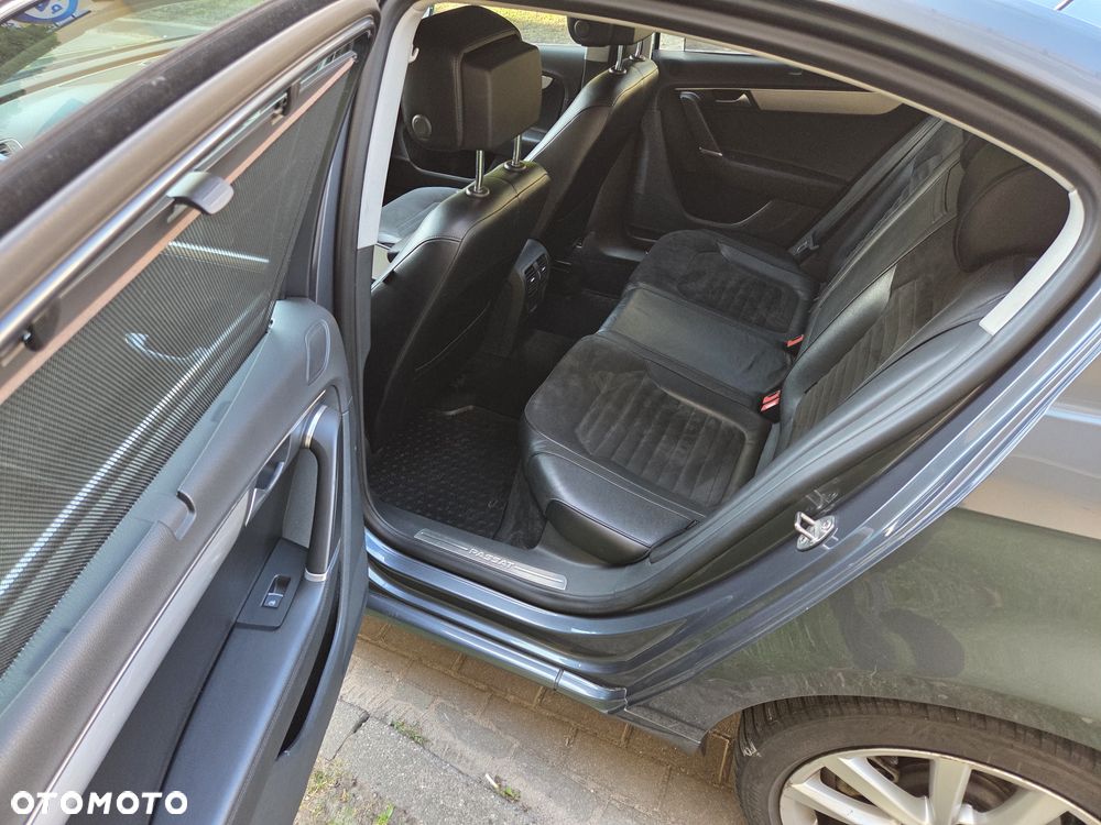 Volkswagen Passat - 10