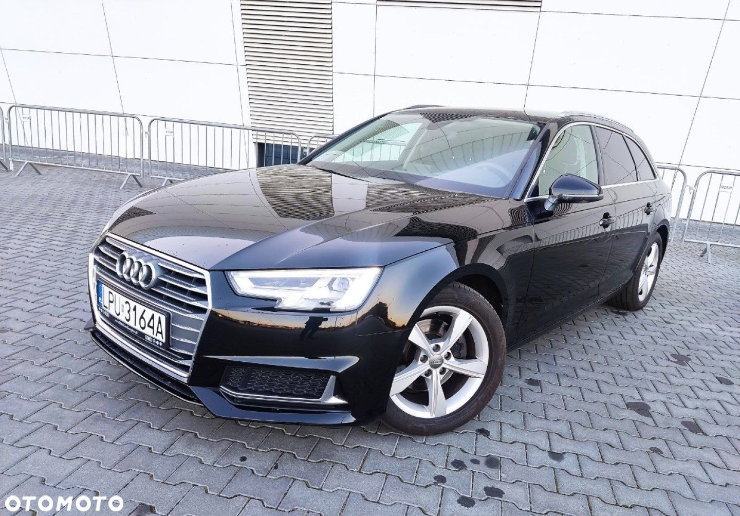 Audi A4 - 4