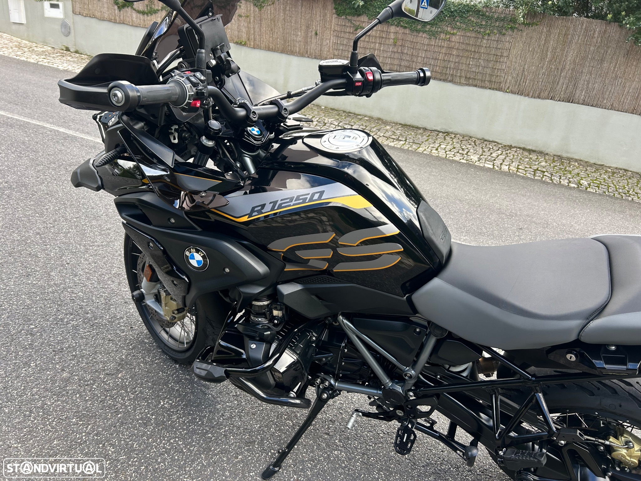 BMW R 1250 GS Exclusive Versão Low - 15