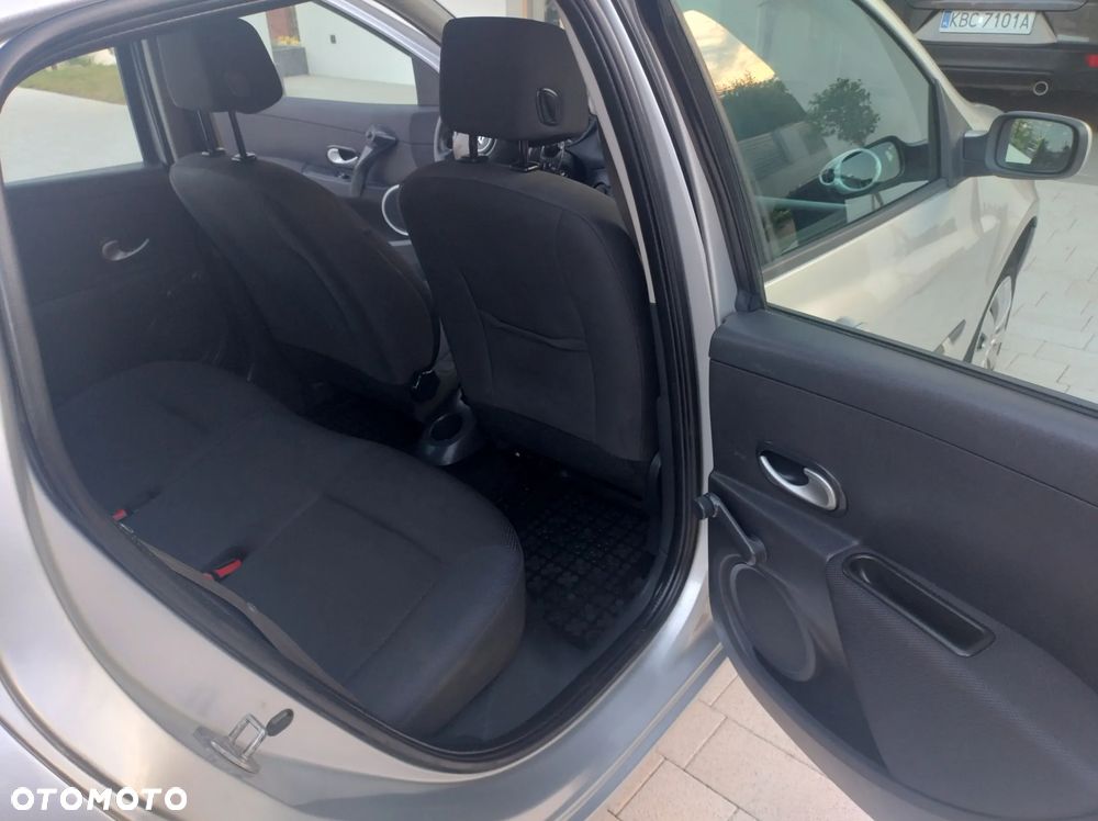 Renault Clio TCe 100 Dynamique - 11