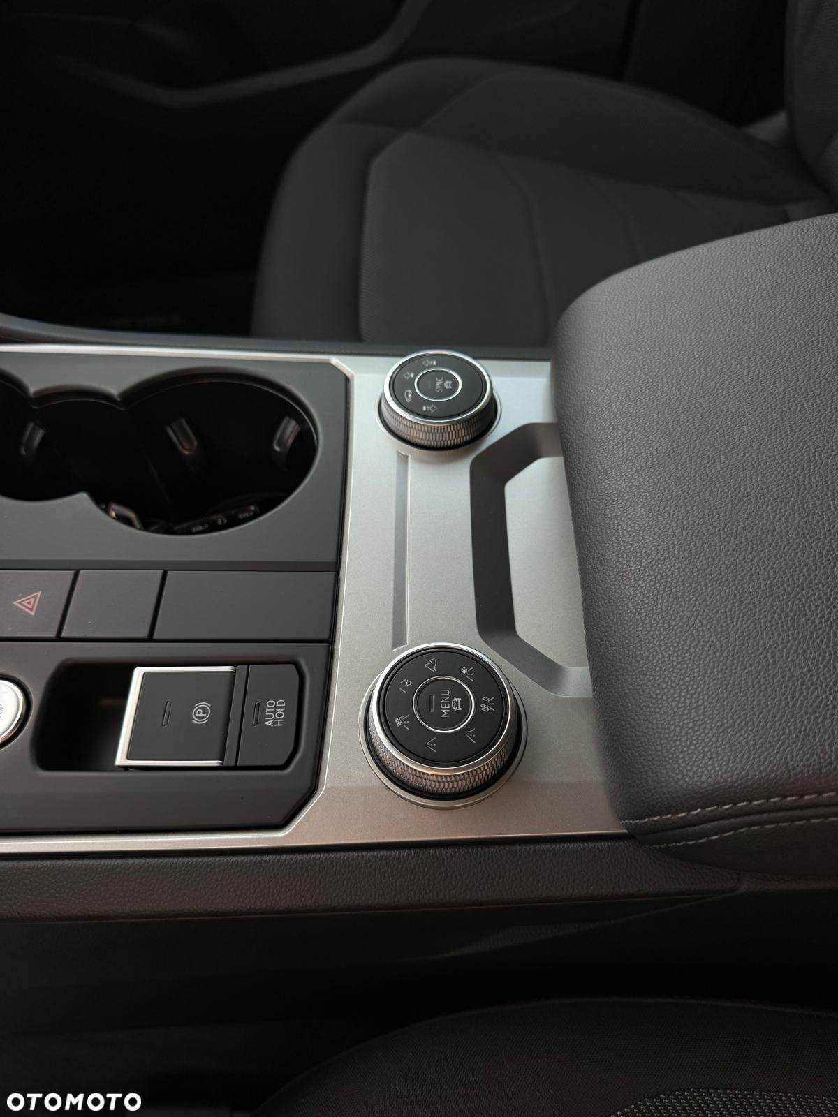 Volkswagen Touareg 3.0 V6 TDI 4Motion Elegance - 5