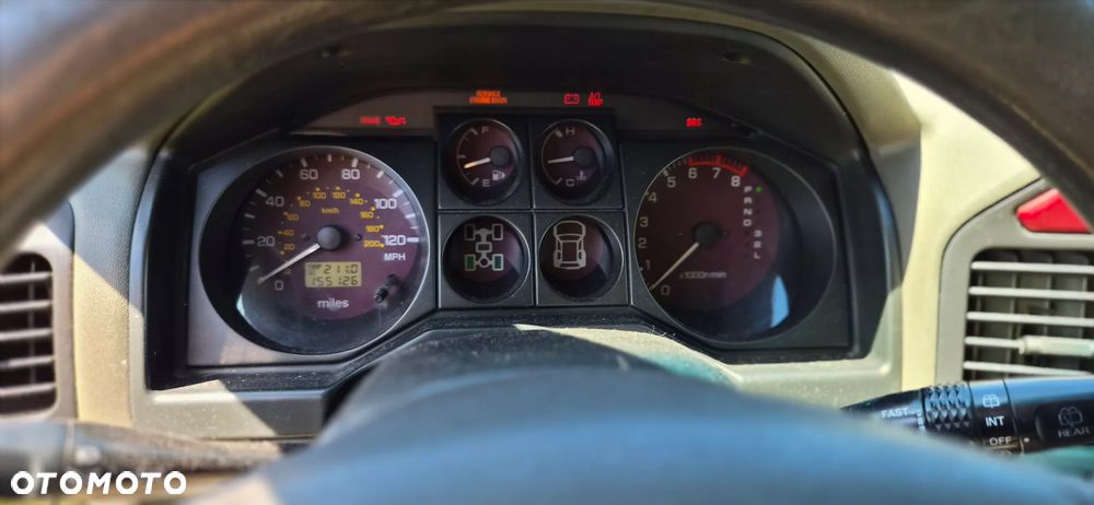 Mitsubishi Montero - 18