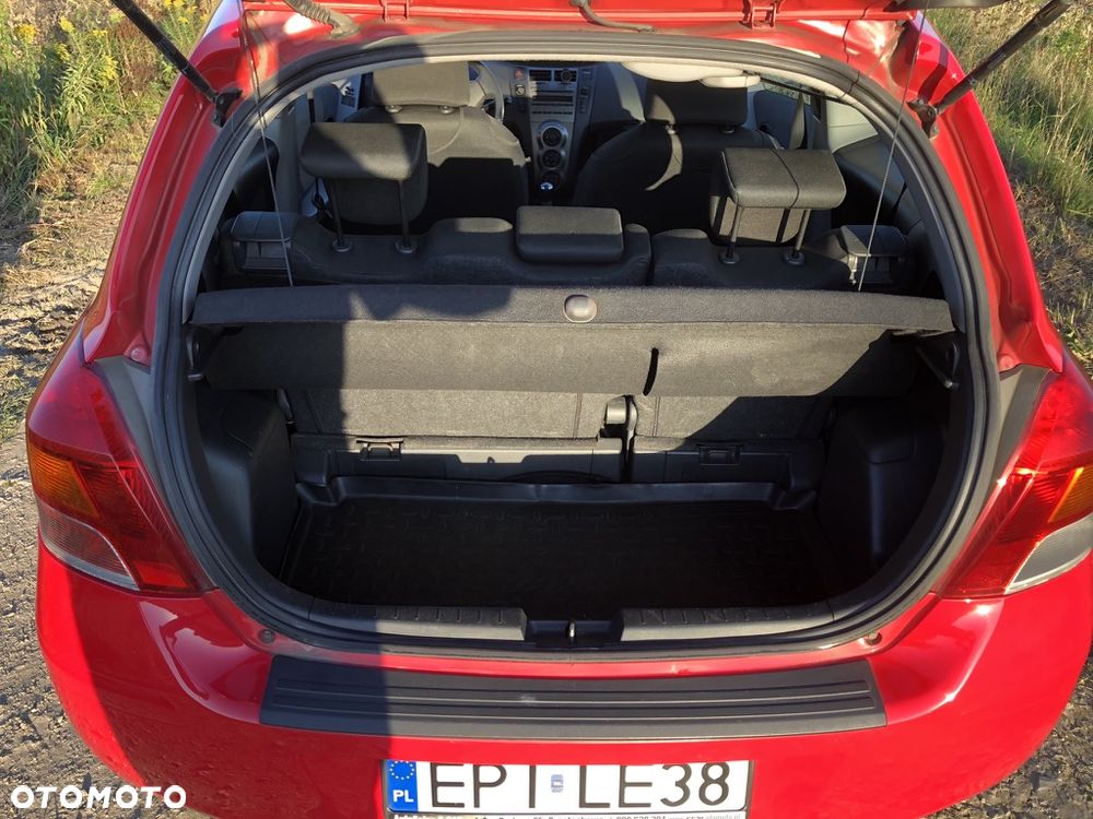 Toyota Yaris - 8