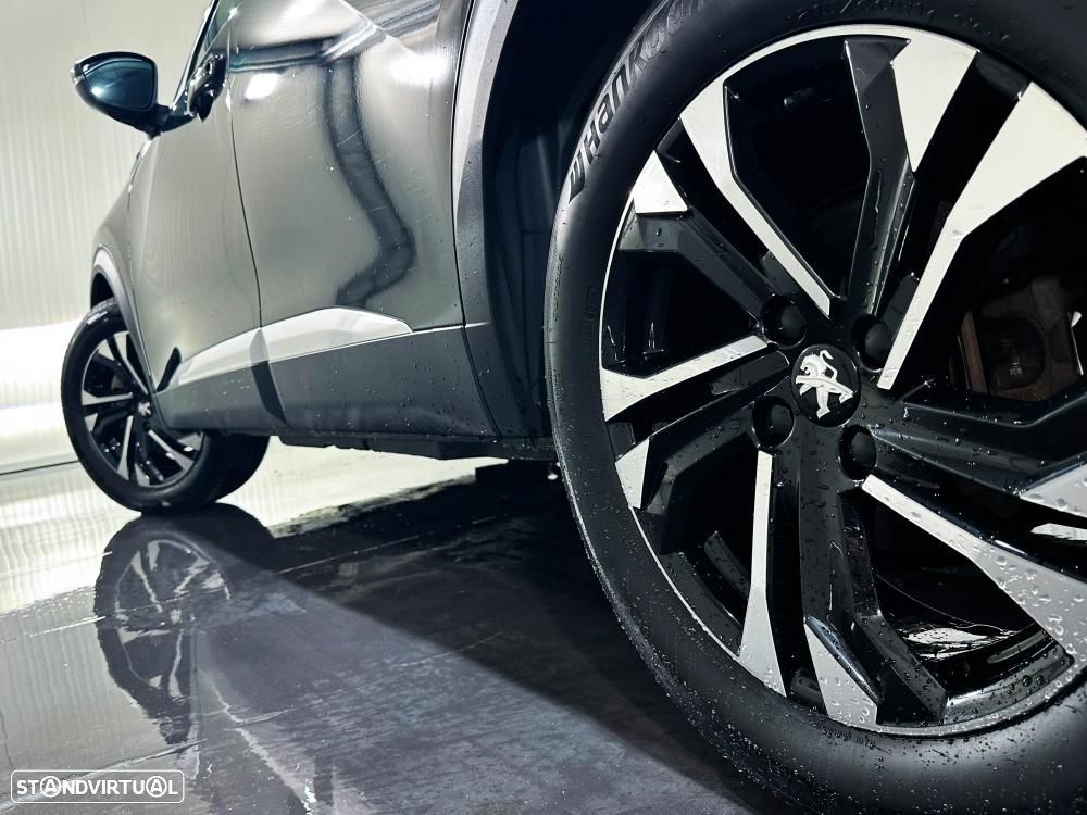 Peugeot e-2008 50 kWh GT - 8